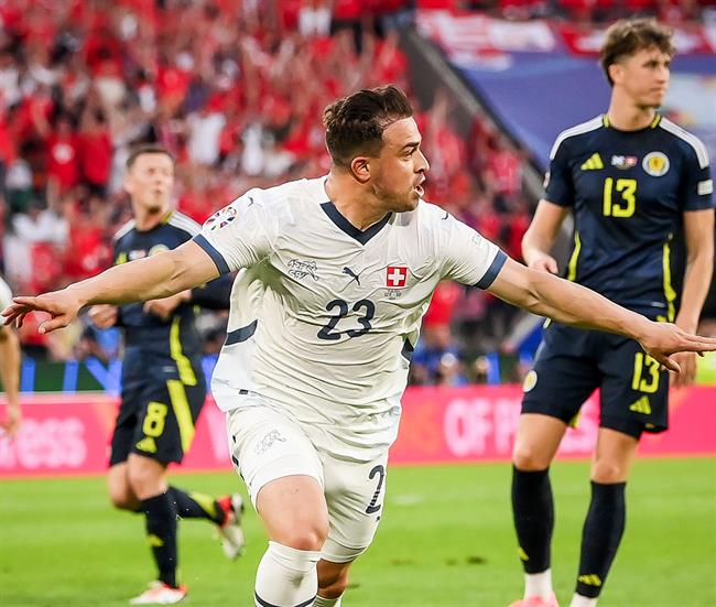 Ket qua Euro 2024 Scotland vs Thuy Si: Lao tuong Shaqiri lap cong